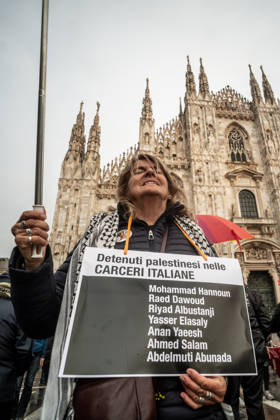 October 23, 2026, Milan, Mi, Italy: Pro-Palestinian associations protest with a flashmob to demand the release of Palestinian prisoners in Italian and Israeli jails in Piazza Duomo, Milan, on October 23, 2026. Milan Italy  - ZUMAa289 20261023_zia_a289_490 Copyright: xNicolaxMarfisi xAgfx