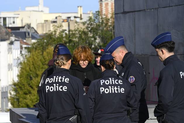 Extreme Left And Citizen Activists Protest 24 10 2026 BRUSSELS, BELGIUM - OCTOBER 24 : Police and demonstrators pictured during illegal demonstration the centre of Brussels against budget measures on October 24, 2026 in Brussels, Belgium, 24 10 2026 Brussels Belgium  Copyright: xPhilipxReynaersx