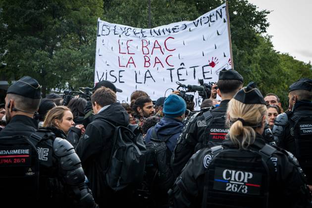HIGH SCHOOL STUDENTS PROTEST IN PARIS PHOTOPQR JOURNAL DU CENTRE Simon Dubos October 24, 2026 High school and college students protest in Paris, October 22, 2026 Gendarmerie illustration Another day of protests this Saturday, and amid fears of renewed violence and looting, restrictions on freedom of movement and assembly have multiplied, drawing sharp criticism from civil liberties groups in France  Copyright: xPHOTOPQR JOURNALxDUxCENTRE MAXPPxsimonxxdubosx 20261024JDC6187 20261024JDC6187