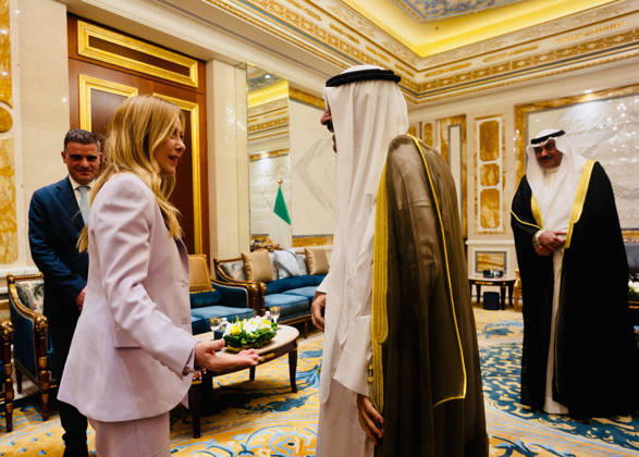October 23, 2026, Kuwait City, Rome, Kuwait: Prime Minister Giorgia Meloni meets with the Emir of Kuwait, Sheikh Misha al Al-Ahmad Al-Jaber Al-Sabah, in Kuwait City. October 23, 2026 Kuwait City Kuwait  - ZUMAa289 20261023_zia_a289_520 Copyright: xUfficioxStampax xAgfx