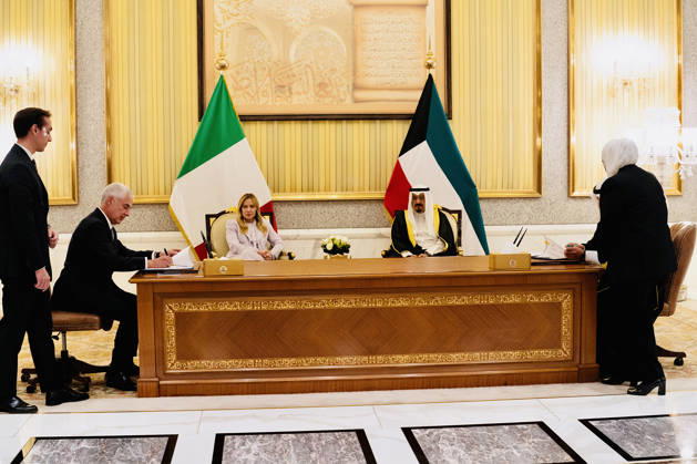 October 23, 2026, Kuwait City, Rome, Kuwait: Prime Minister Giorgia Meloni and the Emir of Kuwait, Sheikh Misha al Al-Ahmad Al-Jaber Al-Sabah, attend the signing ceremony of the Italy-Kuwait agreements in Kuwait City. October 23, 2026 Kuwait City Kuwait  - ZUMAa289 20261023_zia_a289_528 Copyright: xUfficioxStampax xAgfx