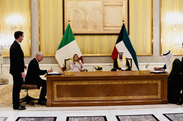 October 23, 2026, Kuwait City, Rome, Kuwait: Prime Minister Giorgia Meloni and the Emir of Kuwait, Sheikh Misha al Al-Ahmad Al-Jaber Al-Sabah, attend the signing ceremony of the Italy-Kuwait agreements in Kuwait City. October 23, 2026 Kuwait City Kuwait  - ZUMAa289 20261023_zia_a289_529 Copyright: xUfficioxStampax xAgfx
