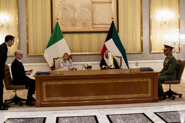 October 23, 2026, Kuwait City, Rome, Kuwait: Prime Minister Giorgia Meloni and the Emir of Kuwait, Sheikh Misha al Al-Ahmad Al-Jaber Al-Sabah, attend the signing ceremony of the Italy-Kuwait agreements in Kuwait City. October 23, 2026 Kuwait City Kuwait  - ZUMAa289 20261023_zia_a289_532 Copyright: xUfficioxStampax xAgfx