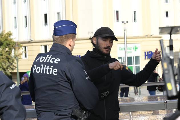 Extreme Left And Citizen Activists Protest 24 10 2026 BRUSSELS, BELGIUM - OCTOBER 24 : Police and demonstrators pictured during illegal demonstration the centre of Brussels against budget measures on October 24, 2026 in Brussels, Belgium, 24 10 2026 Brussels Belgium Copyright: xPhilipxReynaersx