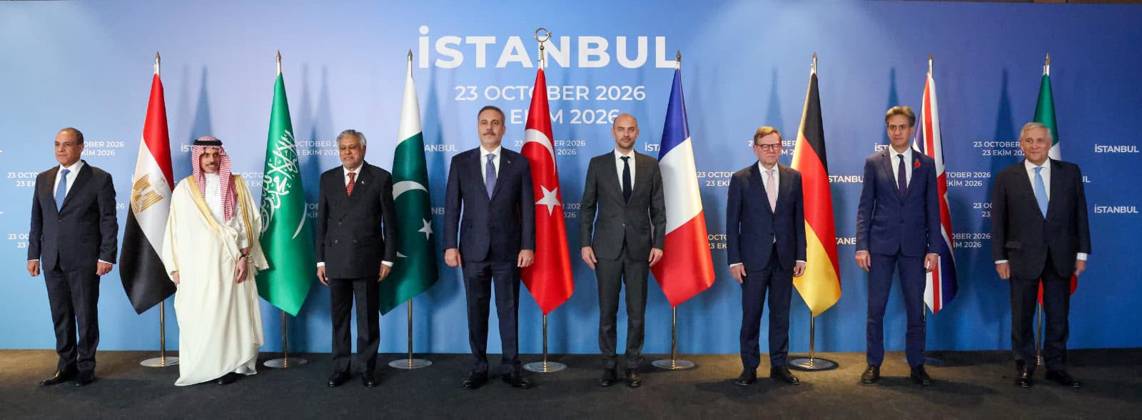 Foreign Ministers Attend R4-E4 Ministerial Meeting in Istanbul Foreign ministers from Egypt, Saudi Arabia, Turkey and Pakistan, alongside their counterparts from Italy, the United Kingdom, Germany and France, attend the first joint ministerial meeting of the R4 and E4 groups in Istanbul, Turkey, on October 23, 2026. The meeting focuses on supporting efforts to de-escalate tensions in the Middle East and strengthening diplomatic coordination to address regional crises. Photo by Egyptian Foreign Minister Office apaimages Cairo Cairo Egypt 231026_Turkey_EPO_00(7) Copyright: xapaimagesxEgyptianxForeignxMinisterxxOfficex xapaimagesx