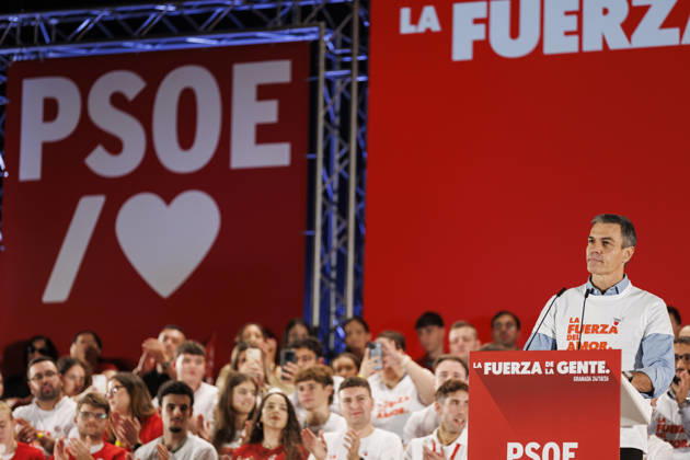 Sánchez heads his second pre-campaign event in Andalusia, this time in Granada. Photo of PSOE Secretary-General and Prime Minister Pedro Sánchez at a pre-campaign event at the Granada Convention and Exhibition Center. October 24 in Granada, Andalusia, Spain The event was also attended by the Deputy Secretary-General of the PSOE and Secretary-General of the PSOE in Andalusia, María Jesús Montero, and the Secretary-General of the PSOE in Granada and the party’s Senate candidate for that province, Pedro Fernández October 24, 2026 Álex Cá Granada Granada Spain  Copyright: xÃlexxCamarax 7866110