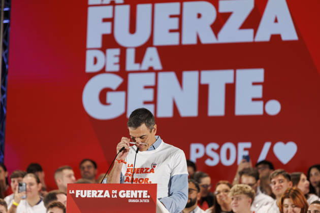 Sánchez heads his second pre-campaign event in Andalusia, this time in Granada. Photo of PSOE Secretary-General and Prime Minister Pedro Sánchez at a pre-campaign event at the Granada Convention and Exhibition Center. October 24 in Granada, Andalusia, Spain The event was also attended by the Deputy Secretary-General of the PSOE and Secretary-General of the PSOE in Andalusia, María Jesús Montero, and the Secretary-General of the PSOE in Granada and the party’s Senate candidate for that province, Pedro Fernández October 24, 2026 Álex Cá Granada Granada Spain  Copyright: xÃlexxCamarax 7866113