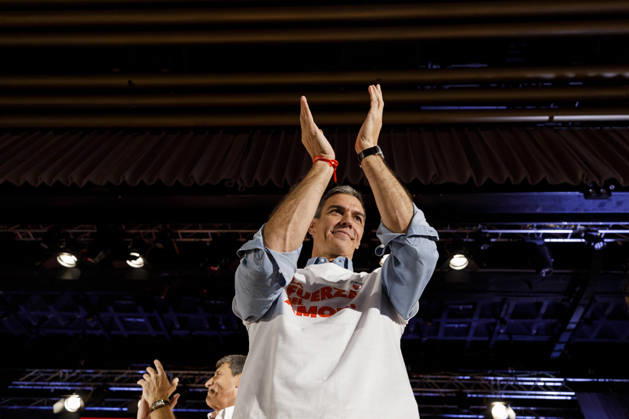 Sánchez heads his second pre-campaign event in Andalusia, this time in Granada. Photo of the PSOE Secretary-General and Prime Minister, Pedro Sánchez, at a pre-campaign event at the Granada Convention and Exhibition Center October 24 in Granada, Andalusia, Spain The event was also attended by the Deputy Secretary-General of the PSOE and Secretary-General of the PSOE in Andalusia, María Jesús Montero, and the Secretary-General of the PSOE in Granada and the party’s Senate candidate for that province, Pedro Fernández October 24, 2026 Álex Cá Granada, Granada, Spain Copyright: xÃlexxCamarax 7866178