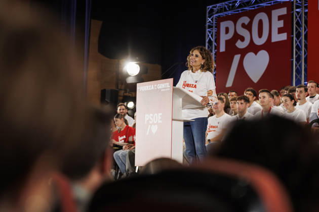 Sánchez heads his second pre-campaign event in Andalusia, this time in Granada. Photo of the PSOE’s deputy secretary-general and secretary-general of the PSOE in Andalusia, María Jesús Montero, at a pre-campaign event at the Granada Convention and Exhibition Center October 24 in Granada, Andalusia, Spain The event was also attended by the Secretary-General of the PSOE and Prime Minister, Pedro Sánchez, as well as the Secretary-General of the PSOE in Granada and the party’s Senate candidate for that province, Pedro Fernández October 24, 2026 Álex Cá Granada, Granada, Spain  Copyright: xÃlexxCamarax 7866148