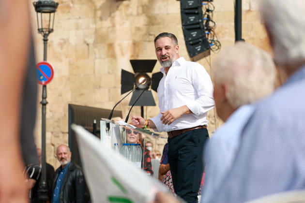 Abascal Holds a Public Event in Palma Vox President Santiago Abascal during a public event as part of the pre-campaign for the general election on November 29, at La Seu de Mallorca, on October 24, 2026, in Palma de Mallorca, Mallorca, Balearic Islands, Spain. Abascal is the first leader of one of the major parties running in the general election to have announced public events in the Balearic Islands. OCTOBER 24, 2026. Tomàs Moyà. Palma de Mallorca, Mallorca, Isl. Palma de Mallorca, Mallorca, Spain Copyright: xTomà sxMoyà x 7866216