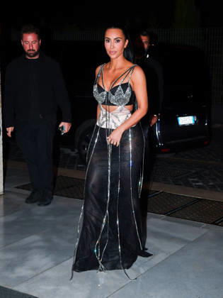 Kim Kardashian Arrives at the Bulgari Boutique - Rome Kim Kardashian arrives at the Bulgari boutique on Via Condotti, during the Rome Film Festival, in Rome, Italy, on October 23, 2026. Photo by Vincenzo Landi IPA ABACAPRESS.COM Rome Italy  Copyright: xIPA ABACAx