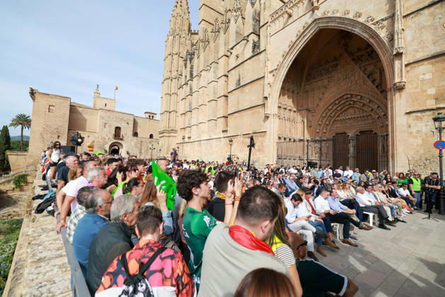 Abascal Holds a Public Rally in Palma: A large crowd gathered at a VOX public rally as part of the pre-campaign for the general election on November 29, at La Seu de Mallorca, on October 24, 2026, in Palma de Mallorca, Mallorca, Balearic Islands, Spain. Abascal is the first leader of one of the major parties running in the general election to have announced public events in the Balearic Islands. October 24, 2026. Tomàs Moyà. Palma de Mallorca, Mallorca, Island of Palma de Mallorca, Mallorca, Spain Copyright: xTomà sxMoyà x 7866279