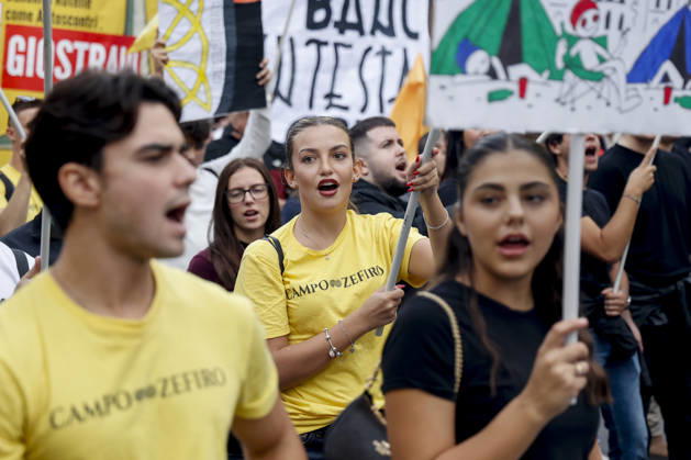 Students protest in Rome ROME, ITALY - OCTOBER 24: Members of Azione Studentesca (Student Action), a far-right student movement, take part in a demonstration in Rome, Italy, on October 24, 2026. Riccardo De Luca Anadolu Rome Italy. Editorial use only. Please get in touch for any other usage.  Copyright: x2026xAnadoluxRiccardoxDexLucax