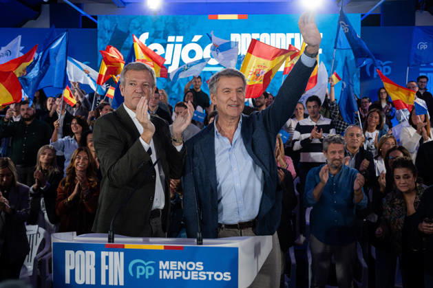 Feijóo and Rueda Participate in a Pre-Campaign Event in Vigo Alberto Núnez Feijóo, president of the Popular Party, and Alfonso Rueda, president of the Xunta, during a public event as part of the pre-campaign for the general elections on November 29, at the Estación Marítima on October 24, 2026, in Vigo, Pontevedra, Galicia, Spain. The event served to present the candidates endorsed by the Galician PP for the general election on November 29, 24 OCTOBER 2026, Adriá, Vigo, Pontevedra, Galicia, Vigo, Pontevedra, Galicia, Spain  Copyright: xAdrianxIragox 7866540