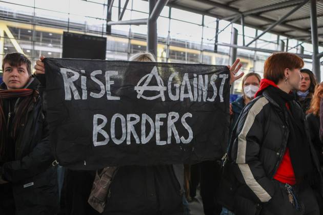 Leipzig Airport Hosts Anti-Deportation Protest SCHKEUDITZ, GERMANY OCTOBER 24, 2026: Demonstrators take part in a protest against deportations at Leipzig Halle Airport as part of a nationwide day of action against deportations and deportation detention. The protest focuses particularly on charter deportation flights to Afghanistan. Schkeuditz Saxony Germany Copyright: x xMariaxCastrox xJNAxPressx