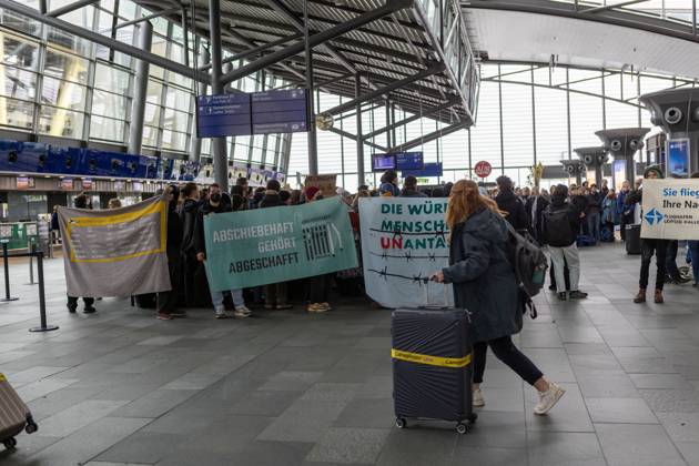 October 24, 2026, Schkeuditz, Saxony, Germany: SCHKEUDITZ, GERMANY OCTOBER 24, 2026: Demonstrators take part in a protest against deportations at Leipzig Halle Airport as part of a nationwide day of action against deportations and deportation detention. The protest focuses particularly on charter deportation flights to Afghanistan. Schkeuditz Germany - ZUMAq101 20261024_zna_q101_015 Copyright: xMariaxCastrox