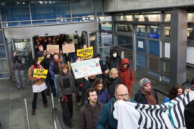 October 24, 2026, Schkeuditz, Saxony, Germany: SCHKEUDITZ, GERMANY OCTOBER 24, 2026: Demonstrators take part in a protest against deportations at Leipzig Halle Airport as part of a nationwide day of action against deportations and deportation detention. The protest focuses particularly on charter deportation flights to Afghanistan. Schkeuditz Germany - ZUMAq101 20261024_zna_q101_016 Copyright: xMariaxCastrox