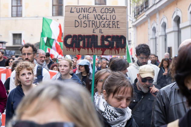 IPA90113074 - Italy Out of the War Rally in Rome  Copyright: xMatteoxNardonex xMatteoxNardonex IPA90113074