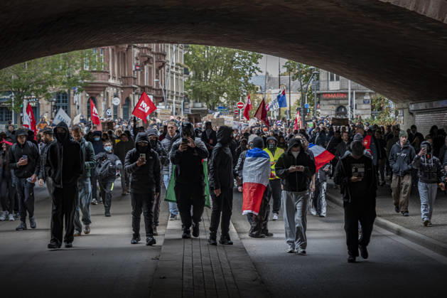 October 24, 2026, Lorraine, Metz: Once again, several hundred people are demonstrating in Metz, France, on Saturday—students, university students, labor unions, and Yellow Vests gathered at the Place de la République. From there, they marched through the city center to the Centre Pompidou Metz. Escorted by a heavy police presence, the demonstration proceeded peacefull Protest241026001.jpg