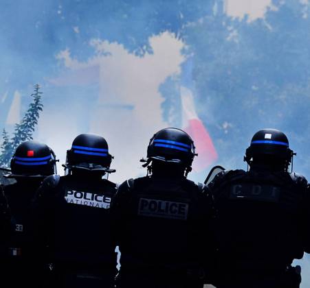 October 24 Protest PHOTOPQR LE PROGRES Richard MOUILLAUD Lyon Oct. 24, 2026 October 24 Protest October 24 Protest France Oct. 24, 2026 Another day of protests this Saturday, and amid fears of renewed violence and looting, restrictions on freedom of movement and assembly have multiplied, drawing sharp criticism from civil liberties groups Lyon, Rhône, Rhône-Alpes, France  Copyright: xPHOTOPQR LExPROGRES MAXPPPxRichardxMOUILLAUDx 20261024LPL7723 20261024LPL7723