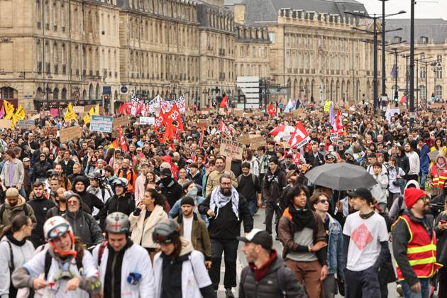 Social Movement: Protest in Bordeaux on October 24, 2026 PHOTOPQR SUD OUEST Fabien COTTEREAU Fabcot33 Bordeaux October 24, 2026 Protest in Bordeaux on October 24, 2026 Mobilization on October 2October 4: Approximately 15,000 protesters in Bordeaux; clashes broke out at the end of the march at Place de la Bourse and along the quays. France, Oct. 24, 2026. Another day of protests this Saturday, and amid fears of renewed violence and looting, restrictions on freedom of movement and assembly have increased, drawing sharp criticism from civil liberties groups. Bordeaux, Gironde, France  Copyright: xPHOTOPQR SUDxOUEST MAXPPPxFabienxCOTTEREAUx xFabcot33x 20261024SDO7687 20261024SDO7687