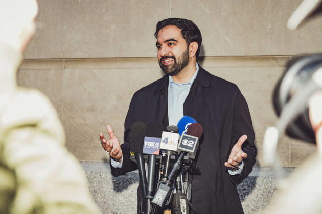 October 24, 2026, New York, New York, USA: New York City Mayor ZOHRAN MAMDANI answers a question from reporters after he cast his early voting ballot at the Metropolitan Museum of Art, in Manhattan, for the 2026 midterm elections. New York USA - ZUMAp287 20261024_znp_p287_014 Copyright: xFarhadxParsax