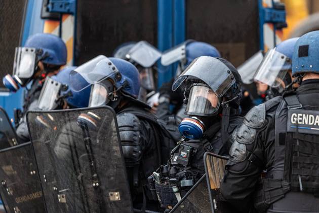 October 24 Protest: Demonstration Banned in Metz PHOTOPQR LE REPUBLICAIN LORRAIN Hugo AZMANI Metz Oct. 24, 2026 October 24 Protest: Demonstration Banned in Metz—a company of masked gendarmes, Place de la République, France, Oct. 24, 2026 Another day of protests this Saturday, and amid fears of renewed violence and looting, restrictions on freedom of movement and assembly have multiplied, drawing sharp criticism from civil liberties groups Metz, Moselle, Lorraine, France Copyright: xPHOTOPQR LExREPUBLICAINxLORRAIN xHugoxAZMANIx 20261024RBL7848 20261024RBL7848