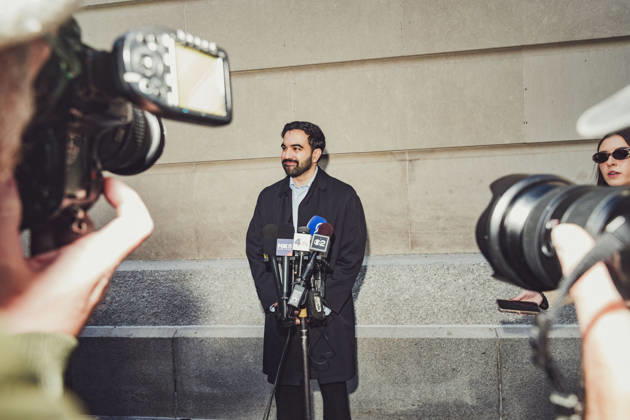 October 24, 2026, New York, New York, USA: Press photographers take photographs of New York City Mayor ZOHRAN MAMDANI as he listens to a question from a reporter outside the Metropolitan Museum of Art where he had just cast his early voting ballot. New York USA - ZUMAp287 20261024_znp_p287_013 Copyright: xFarhadxParsax