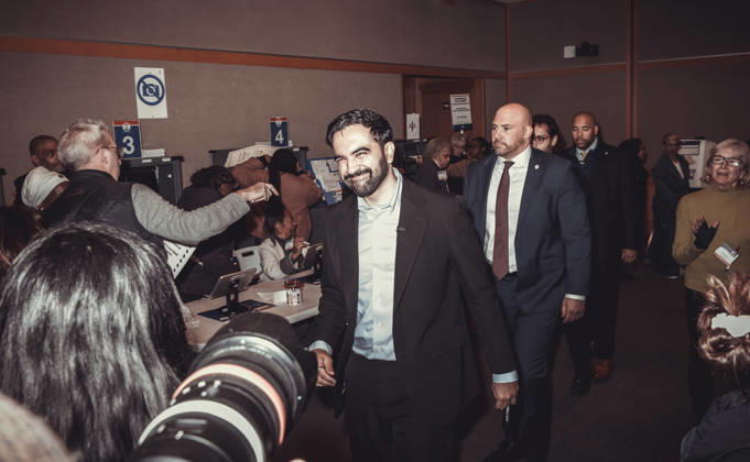 October 24, 2026, New York, New York, USA: New York City Mayor ZOHRAN MAMDANI smiles for the Press after he casts his early voting ballot at the Metropolitan Museum of Art in Manhattan. New York USA - ZUMAp287 20261024_znp_p287_007 Copyright: xFarhadxParsax
