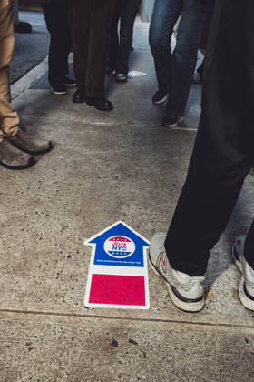 October 24, 2026, New York, New York, USA: Voters stand by a sticker arrow outside the Metropolitan Museum of Art where early voting has begun in New York and its Mayor Zohran Mamdani had just cast his ballot. New York USA - ZUMAp287 20261024_znp_p287_008 Copyright: xFarhadxParsax