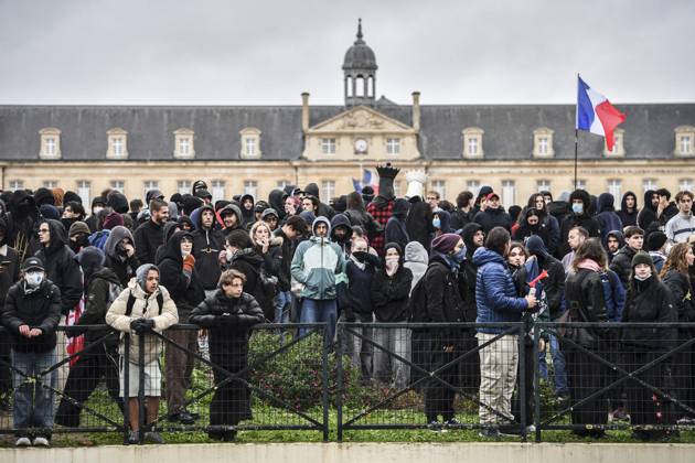 OCTOBER 24 PROTESTS PHOTOPQR OUEST FRANCE Charles BURY CAEN 10 24 2026 Act II of the protests against the high cost of living: Students, unions, and Yellow Vests, about 10,000 people in Caen, Calvados, Normandy. Photo by Charles Bury, Ouest France, France, Oct. 24, 2026. Another day of protests this Saturday, and amid fears of renewed violence and looting, restrictions on freedom of movement and assembly have multiplied, drawing sharp criticism from civil liberties groups. CAEN, France Copyright: xPHOTOPQR OUESTxFRANCE MAXPPPxCharlesxBURYx 20261024OFR8063 20261024OFR8063
