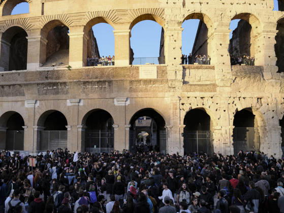 Protesters Attempt to Occupy the Colosseum Rome, Italy, October 24, 2026. Demonstrators enter the Colosseum and attempt to occupy the monument during a protest in the Italian capital. The protesters remain inside the site until police arrive to intervene. The incident takes place during a demonstration in Rome, as tensions escalate between protesters and law enforcement. Rome Italy Copyright: xWWW.ANDREACALANDRA.COMx