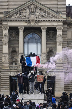 Demonstration and clashes between protesters and police in Strasbourg STRASBOURG, FRANCE - OCTOBER 24: Protesters clash with law enforcement officers during a demonstration in the city centre of Strasbourg, France on October 24, 2026. Police officers intervene to disperse groups of protesters as tear gas is deployed. Clashes, projectile throwing and property damage are reported in several streets. Barricades and burning vehicles reflect the tense situation surrounding the protest. Elyxandro Cegarra Anadolu Strasbourg France. Editorial use only. Please get in touch for any other usage.  Copyright: x2026xAnadoluxElyxandroxCegarrax