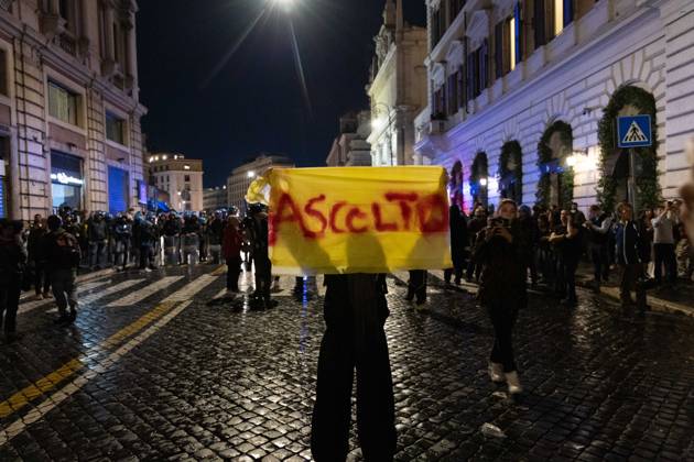 IPA90124682 - Protest Against Rising Living Costs: Rome, October 24, 2026 March Organized by the October 17 Movement  Copyright: xMatteoxNardonex xMatteoxNardonex IPA90124682