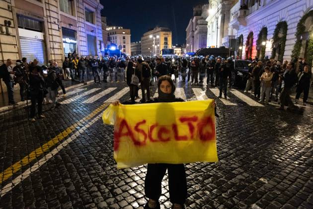 IPA90124690 - Protest Against Rising Living Costs: Rome, October 24, 2026 March Organized by the October 17 Movement  Copyright: xMatteoxNardonex xMatteoxNardonex IPA90124690