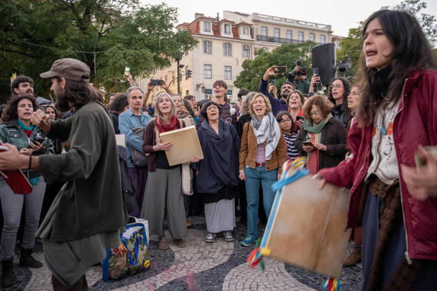October 24, 2026, Lisbon, Lisbon, Portugal: Demonstrators take part in a protest organized by the Acampada de Lisboa housing movement, demanding affordable housing, limits on rising rents and an end to property speculation. The march takes place in central Lisbon, from Marques de Pombal to Rossio Square, following recent police removal of protest tents and the detention of 55 demonstrators during housing protests in the Portuguese capital. Lisbon Portugal  - ZUMAr238 20261024_zip_r238_080 Copyright: xRicardoxRochax