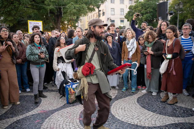 October 24, 2026, Lisbon, Lisbon, Portugal: Demonstrators take part in a protest organized by the Acampada de Lisboa housing movement, demanding affordable housing, limits on rising rents and an end to property speculation. The march takes place in central Lisbon, from Marques de Pombal to Rossio Square, following recent police removal of protest tents and the detention of 55 demonstrators during housing protests in the Portuguese capital. Lisbon Portugal - ZUMAr238 20261024_zip_r238_085 Copyright: xRicardoxRochax