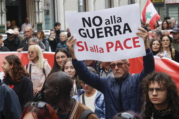 Demonstration against the Italian government in Rome ROME, ITALY, OCTOBER 24: Demonstrators attend a protest against the Italian government in Rome, Italy, on October 24, 2026. Riccardo De Luca Anadolu Rome Italy. Editorial use only. Please get in touch for any other usage.  Copyright: x2026xAnadoluxRiccardoxDexLucax