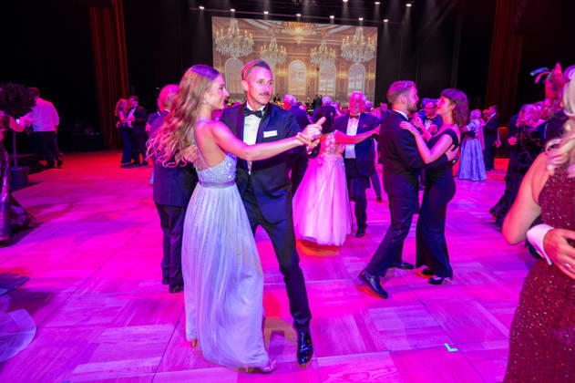 Leipzig: The 30th Leipzig Opera Ball at Augustusplatz on October 24, 2026, starting at 5:00 p.m. Leipzig, Augustusplatz, Leipzig Opera, Photographer: EHL Media, Rico Welzel. Pictured: Johannes Hendrik Langer, actor. On October 24, 2026, the 31st Leipzig Opera Ball will take place at the Leipzig Opera. Once again, dozens of national and international Copyright: xEHLxMedia RicoxWelzelx 20261024_opernball-saal-2_4