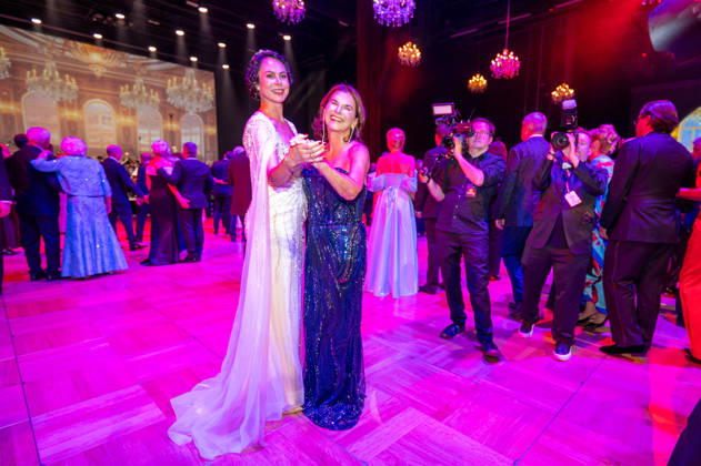 Leipzig: The 30th Leipzig Opera Ball at Augustusplatz on October 24, 2026, starting at 5:00 p.m. Leipzig, Augustusplatz, Leipzig Opera, Photographer: EHL Media, Rico Welzel. Pictured: Natalia Yegorova, singer, and Claudia Obert, entrepreneur. On October 24, 2026, the 31st Leipzig Opera Ball will take place at the Leipzig Opera. Copyright: xEHLxMedia RicoxWelzelx 20261024_opernball-saal-2_5