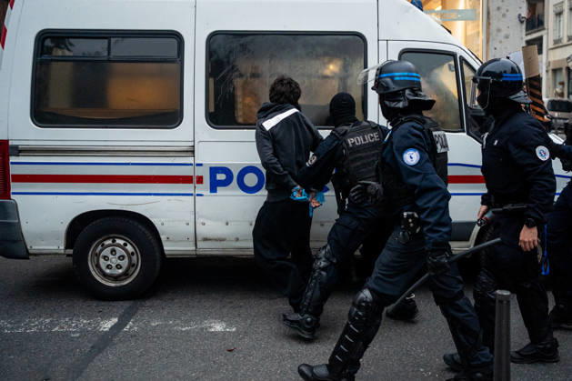 Protest Against the High Cost of Living in Lyon on October 24, 2026 Nicolas Liponne MAXPPP Lyon 10 24 2026 A person was arrested by police after firing fireworks at officers during a protest against the high cost of living in Lyon, October 24, 2026. Protests had been banned in part of the city center following the riots on October 17. A person was arrested by police after firing fireworks at officers during a protest against the high cost of living in Lyon on October 24, 2026. Protests had been banned in part of the city center following the riots on October 17. France, Oct. 24, 2026. Another day of protests this Saturday, and amid fears of renewed violence and looting, restrictions on freedom of movement and assembly have multiplied, draw  Copyright: xMAXPPPxNicolasxLiponnex NLP202610249905 NLP202610249905