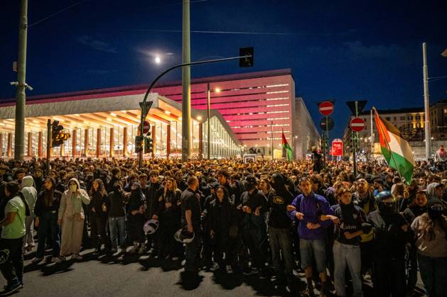 October 24, 2026, Rome, Rm, Italy: Thousands of people take to the streets to join the Get Italy out of the war march. Participants are calling for peace and protesting against the rising cost of living. The march reaches Termini station. Rome Italy - ZUMAg256 20261024_znp_g256_017 Copyright: xMarcoxDixGianvitox