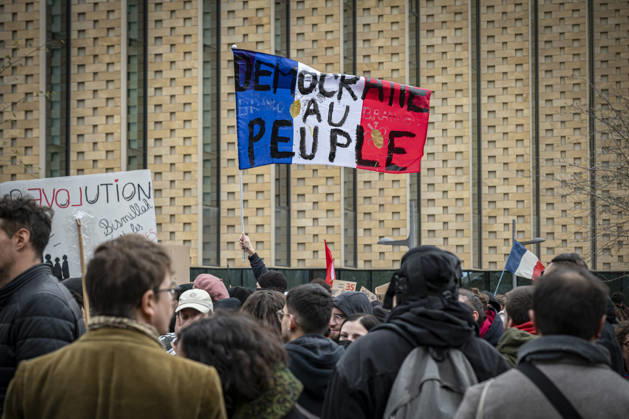 October 24, 2026, Lorraine, Metz: Once again, several hundred people are demonstrating in Metz, France, on Saturday—students, university students, labor unions, and Yellow Vests gathered at the Place de la République. From there, they marched through the city center to the Centre Pompidou Metz. Escorted by a heavy police presence, the demonstration proceeded peacefull Protest241026001.jpg