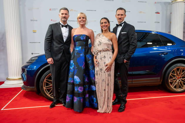 Leipzig: The 30th Leipzig Opera Ball at Augustusplatz on October 24, 2026, starting at 5 p.m. Leipzig, Augustusplatz; Leipzig Opera; Photographer: EHL Media, Rico Welzel; Pictured: Simon BoÌˆer, Melanie Marschke, Amy Mußul, and Johannes Hendrik Langer, actors from SOKO Leipz Copyright: xEHLxMedia RicoxWelzelx 20261024_leipziger-opernball-roterteppich_14