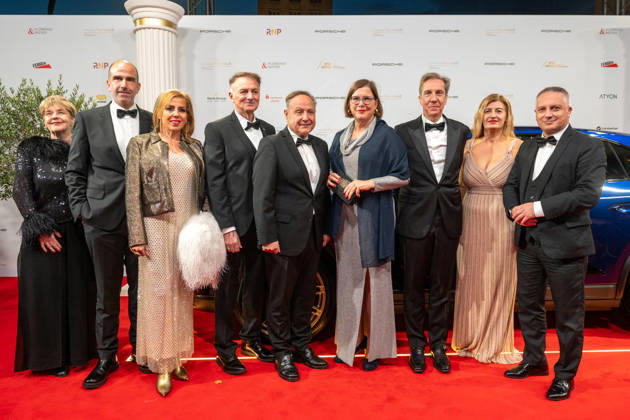 Leipzig: 30th Leipzig Opera Ball at Augustusplatz, October 24, 2026, starting at 5:00 p.m. Leipzig, Augustusplatz, Leipzig Opera, Photographer: EHL Media, Rico Welzel. Pictured: Skadi Jennicke, fourth from the right, with the Greek delegation. On October 24, 2026, the 31st Leipzig Opera Ball will take place at the Leipzig Copyright: xEHLxMedia RicoxWelzelx 20261024_leipziger-opernball-roterteppich_29