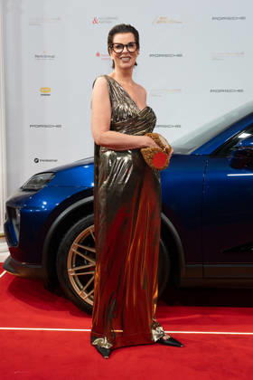 Leipzig: The 30th Leipzig Opera Ball at Augustusplatz on October 24, 2026, starting at 5:00 p.m. Leipzig, Augustusplatz, Leipzig Opera, Photographer: EHL Media, Rico Welzel. Pictured: Andrea Maria Eggers, fashion designer. On October 24, 2026, the 31st Leipzig Opera Ball will take place at the Leipzig Opera. Once again, dozens of national and internati Copyright: xEHLxMedia RicoxWelzelx 20261024_leipziger-opernball-roterteppich_40