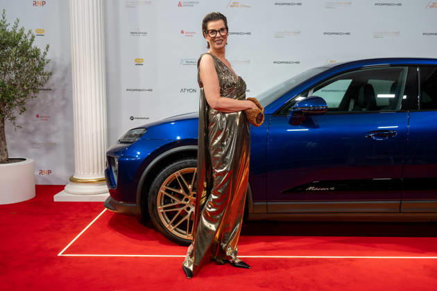 Leipzig: The 30th Leipzig Opera Ball at Augustusplatz on October 24, 2026, starting at 5:00 p.m. Leipzig, Augustusplatz, Leipzig Opera, Photographer: EHL Media, Rico Welzel. Pictured: Andrea Maria Eggers, fashion designer. On October 24, 2026, the 31st Leipzig Opera Ball will take place at the Leipzig Opera. Once again, dozens of national and internati Copyright: xEHLxMedia RicoxWelzelx 20261024_leipziger-opernball-roterteppich_41