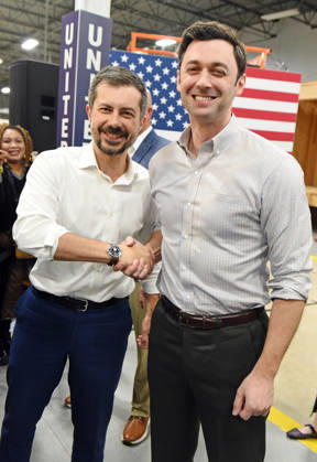 October 24, 2026, Atlanta, Georgia, USA: Jon Ossoff and Pete Buttigieg Knock Doors in Atlanta, Georgia. November 24, 2026 Atlanta USA  - ZUMAs380 20261024_zep_s380_036 Copyright: xDerekxStormx