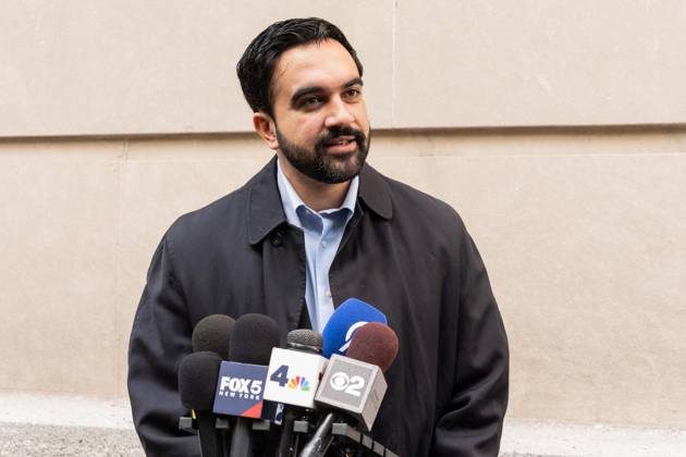 October 24, 2026, Bronx, New York, USA: Mayor Zohran Mamdani speaks to the media after casting his vote on the first day of early voting in general election at polling station at Metropolitan Museum of Art in New York, NY on October 24, 2026. Mayor reveals that he voted for re-election of Governor Kathy Hochul and Yes on all 5 propositions. Bronx USA  - ZUMAr339 20261024_znp_r339_025 Copyright: xLevxRadinx