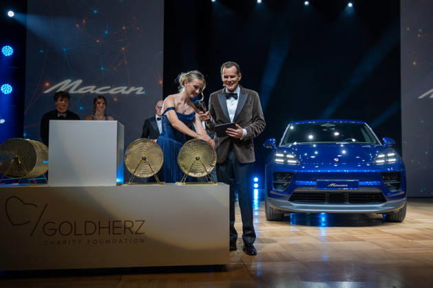 Leipzig: 30th Leipzig Opera Ball at Augustusplatz, October 24, 2026, starting at 5:00 p.m. Leipzig, Augustusplatz, Leipzig Opera, Photographer: EHL Media, Rico Welzel. Pictured: The drawing for the grand prize of the raffle, a Porsche Macan Electric. On October 24, 2026, the 31st Leipzig Opera Ball will take place at the Copyright: xEHLxMedia RicoxWelzelx 20261025_leipziger-opernball-tombola_7